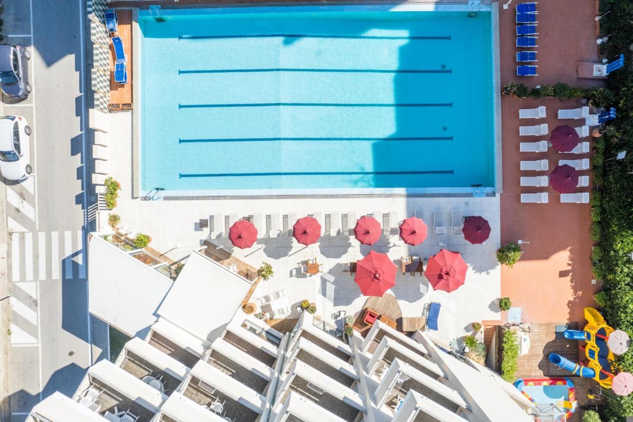 Unahotels Imperial Sport Hotel Пезаро Экстерьер фото